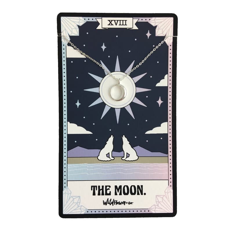 Lá bài The Moon với nhiều ý nghĩa phía sau trong bộ bài Tarot