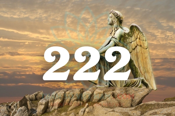 Số thiên thần 222 là biểu tượng của cân bằng, niềm tin và hy vọng 